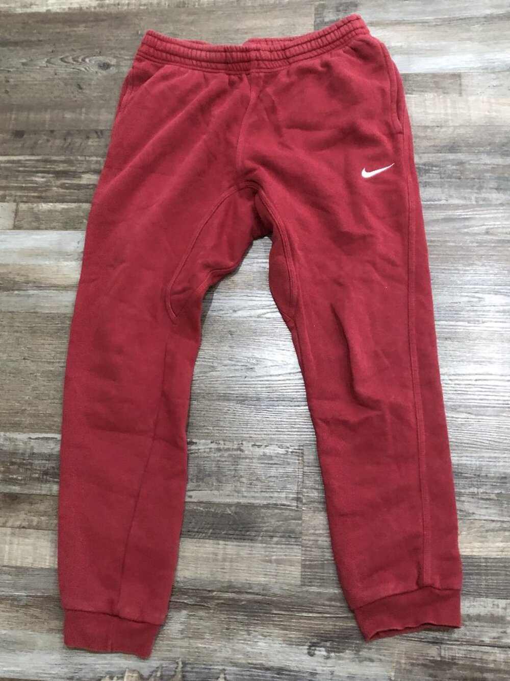 Nike Sportswear Mens Medium Red Athletic Fleece Jogger Joggers Sweatpants